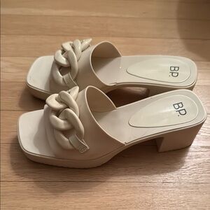 bp Cream Women's Block Heel Sandals